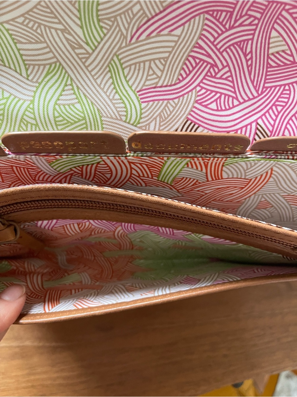 The Sak Brown Leather Passport & Ticket travel Wallet with Patterned Lining NWT - Picture 6 of 8